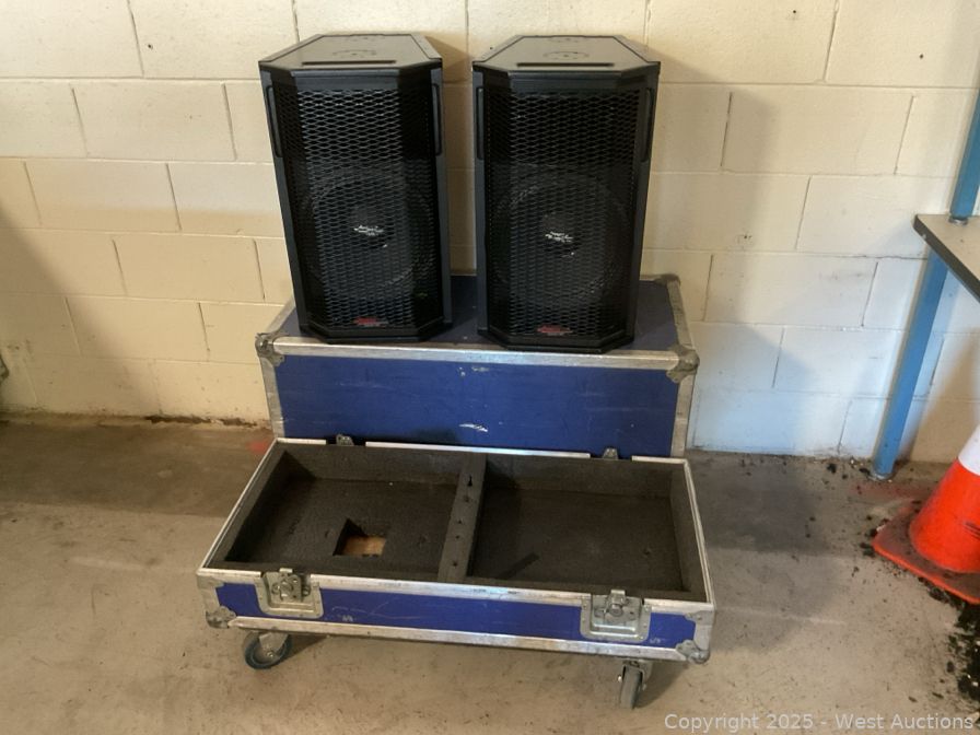 2 Apogee AE-5 Speaker In Road Case For Sale | West Auctions