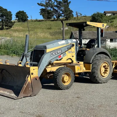 john-deere-210lj-landscape-loader-with-4-in-1-bucket-and-boxblade-mo29cq23