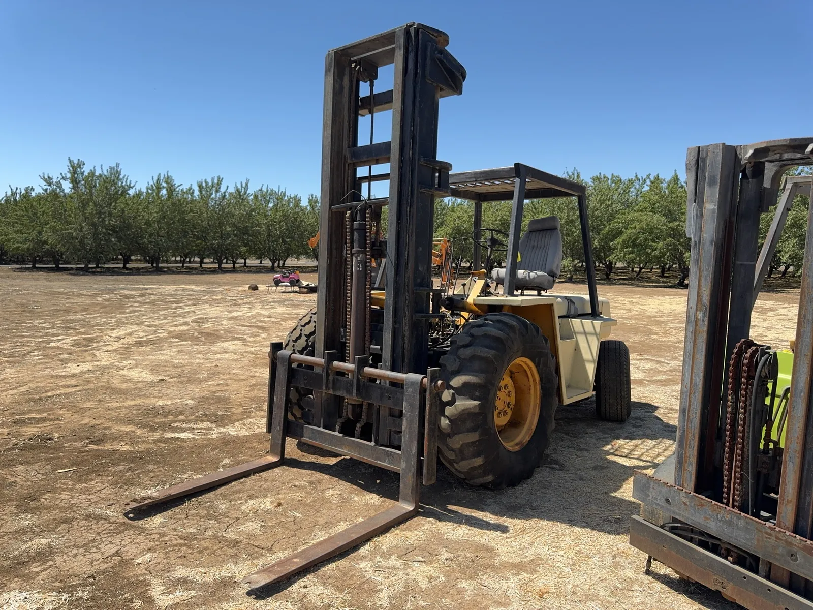 Cat Rough Terrain Forklift