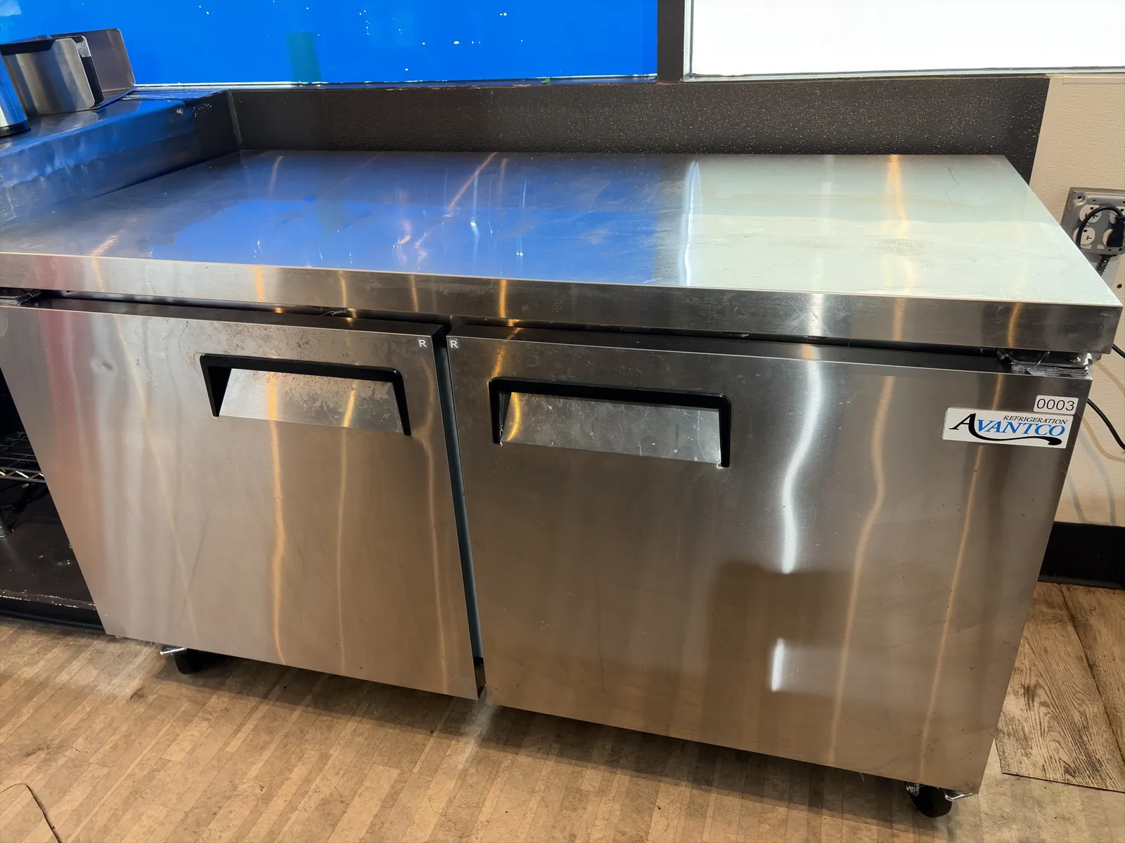 フジバロウ様　売約済み 2-Door Refrigerator | West Auctions