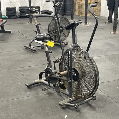 air-bike-classic-assault-fitness-bike-84445a