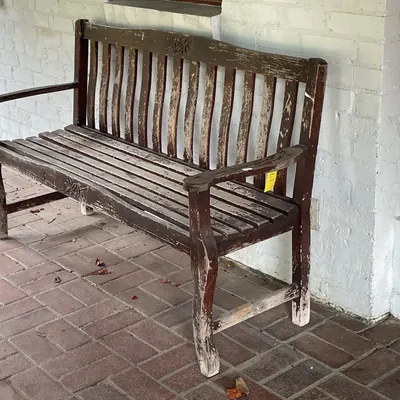 wooden-outdoor-bench-4a1874