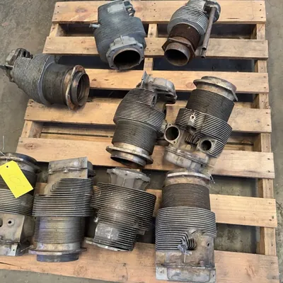 contents-of-pallet-continental-aviation-engine-cylinders-ms9d0kdw