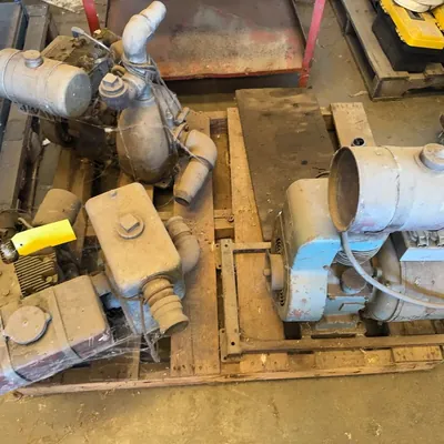 contents-of-pallet-2-motorized-pumps-and-1-motorized-generator-ms9d0kl2