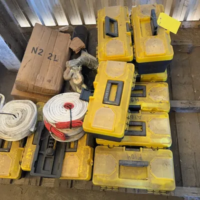 contents-of-pallet-assorted-rigging-supply-ms9d0kq6