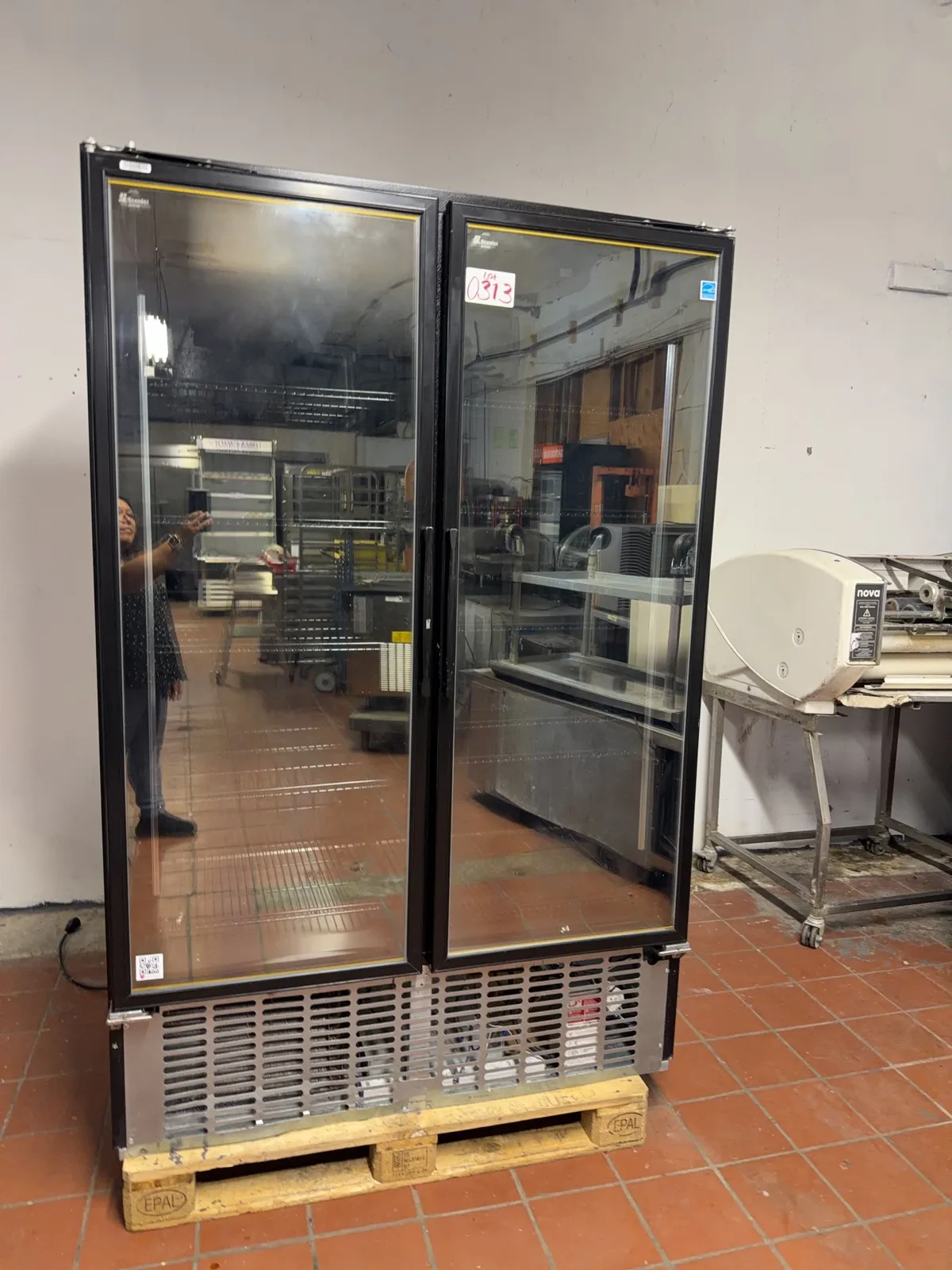 Freezer Master Built Two Glass Doors Mrtumhix