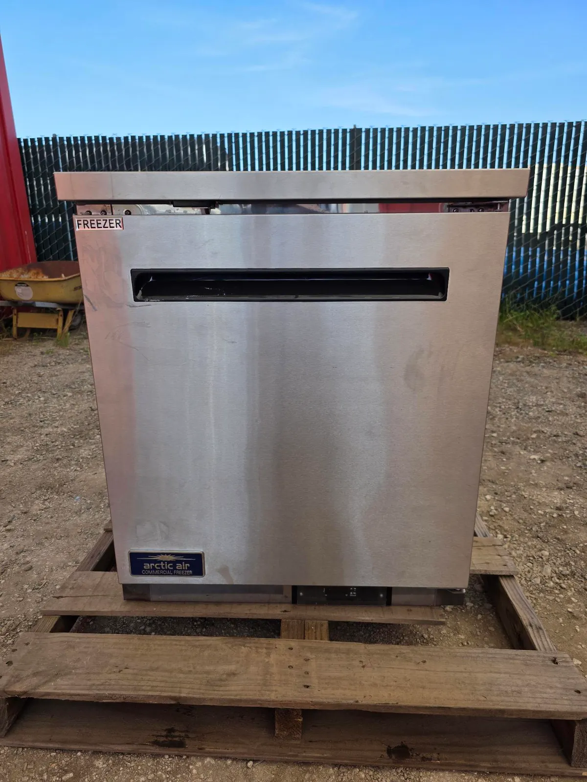 Arctic Air Auc27f 27875 W Undercounter Commercial Freezer