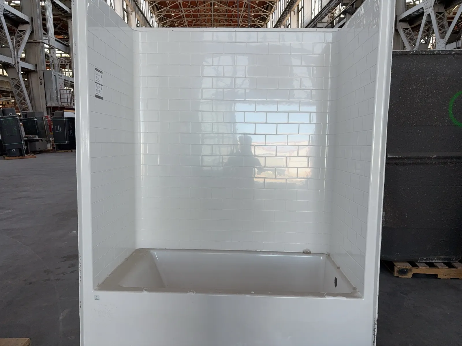 1 Right Handed Tub Shower 60 32