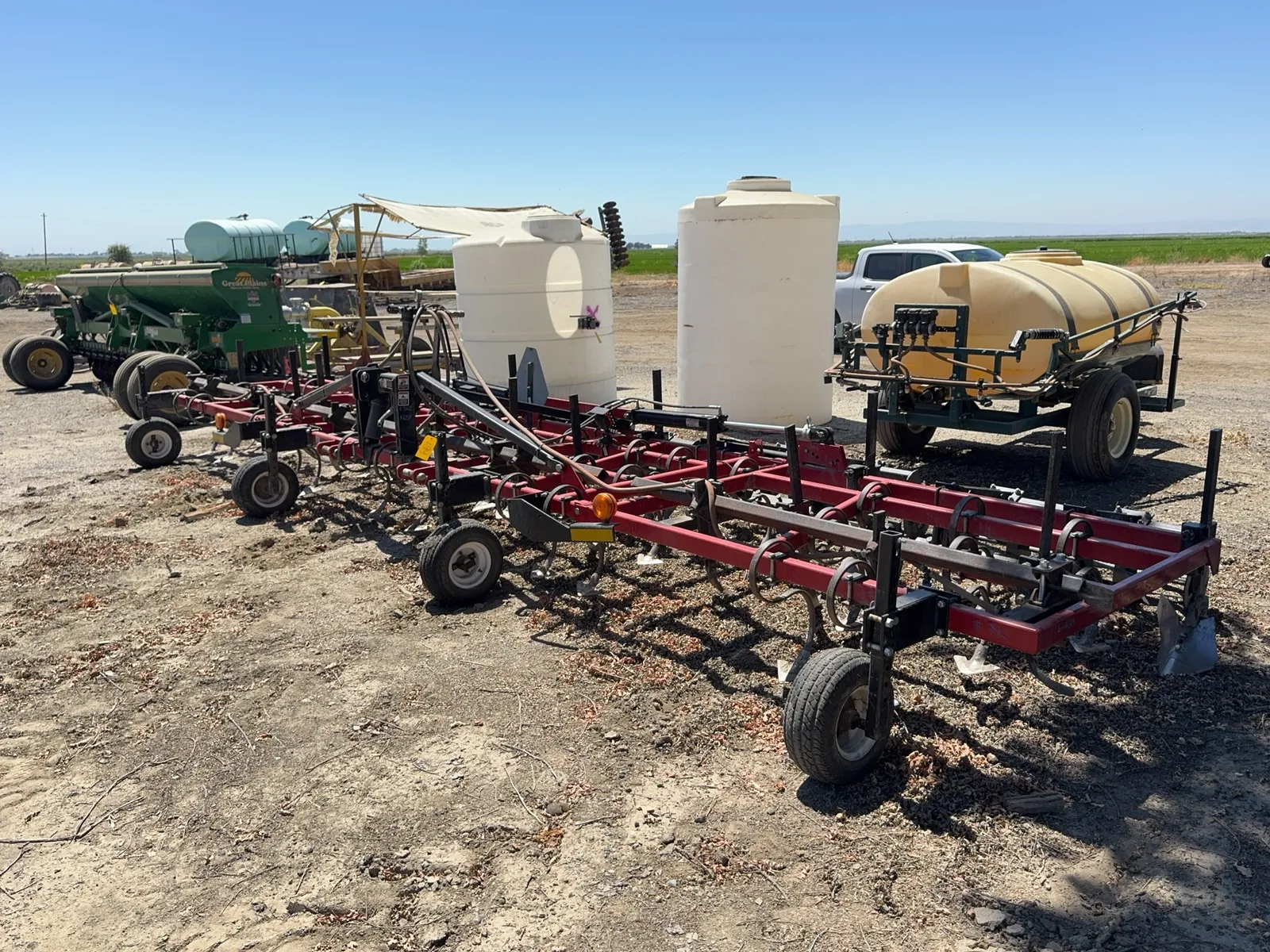 5 Row 60 Unverferth Perfecta Field Cultivator