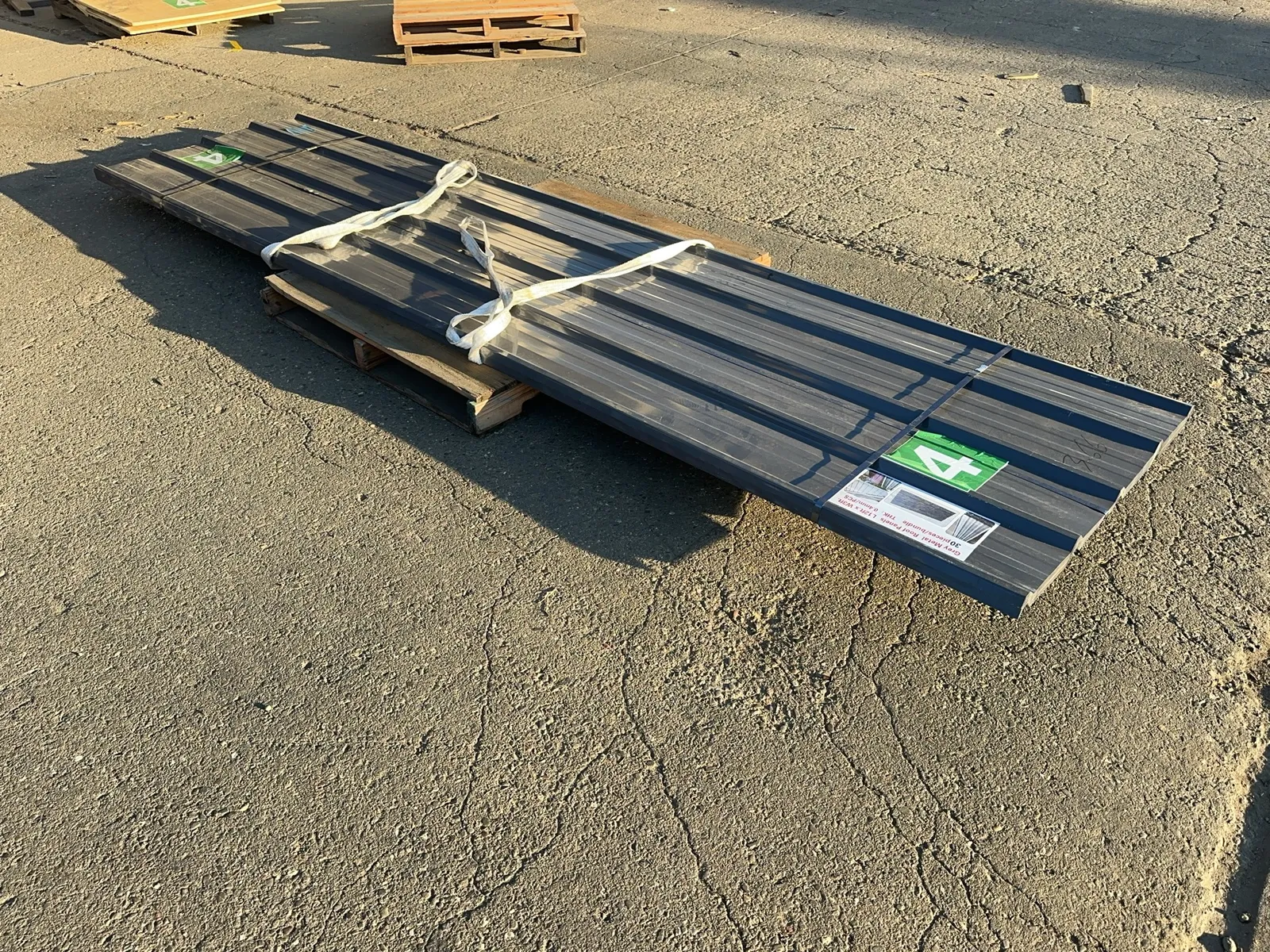 30 Grey Metal Roof Panelsl12ftxw3ft Unused